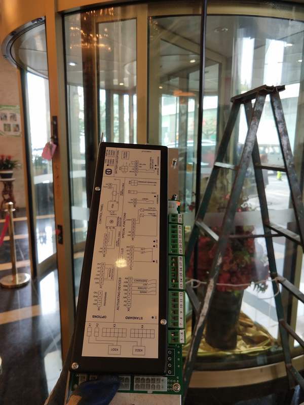 常熟旋轉(zhuǎn)門維修 常熟旋轉(zhuǎn)門維修